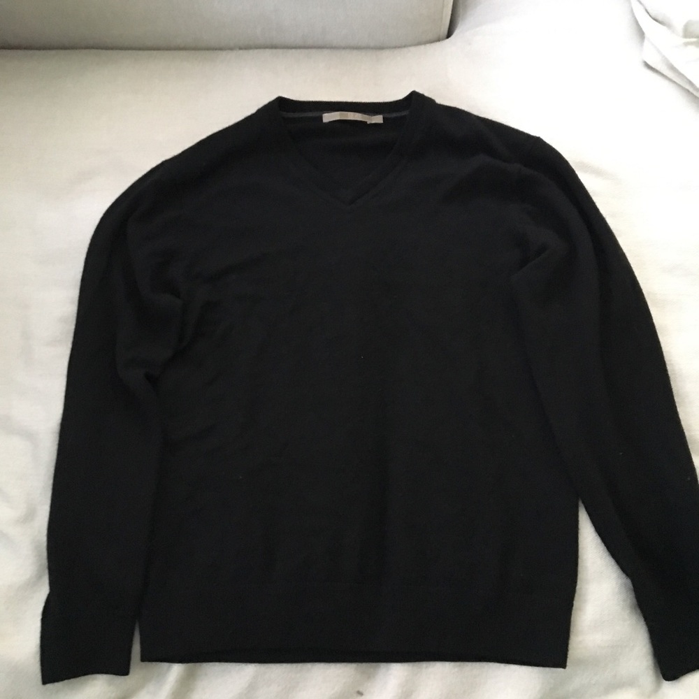 Raffi Men’s Pure Cashmere Basic V-Neck Sweater